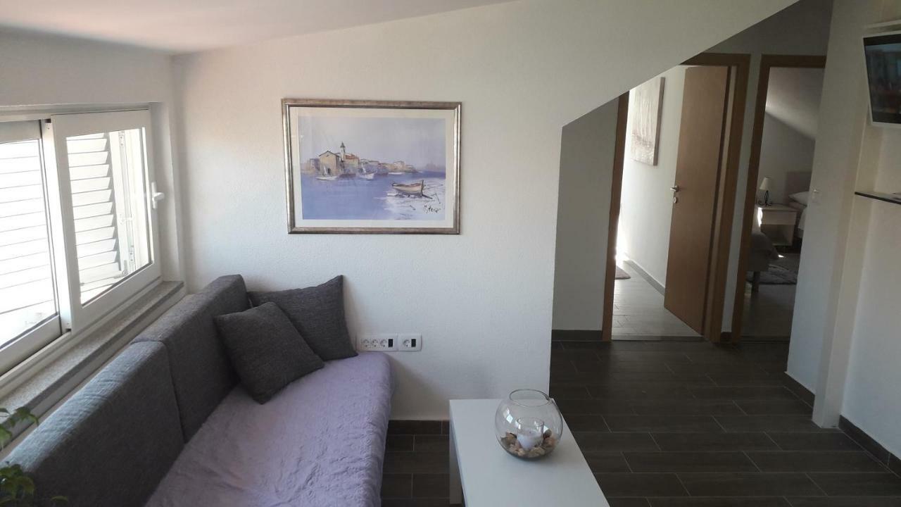 Apartmani Zilic Dugi Rat Exterior foto
