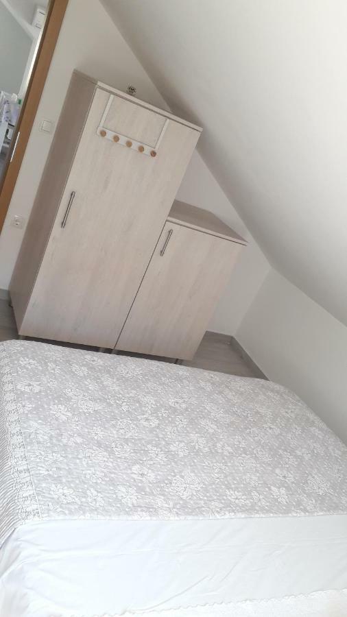 Apartmani Zilic Dugi Rat Exterior foto